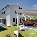 In With Private Pool *