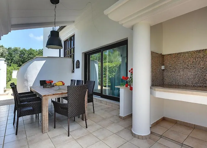 In With Private Pool Vila