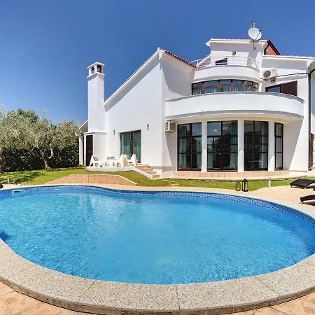 Villa In With Private Pool And Sauna